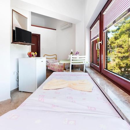 Near Beach And Rovinj Center 4 Apartment Ngoại thất bức ảnh