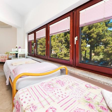 Near Beach And Rovinj Center 4 Apartment Ngoại thất bức ảnh